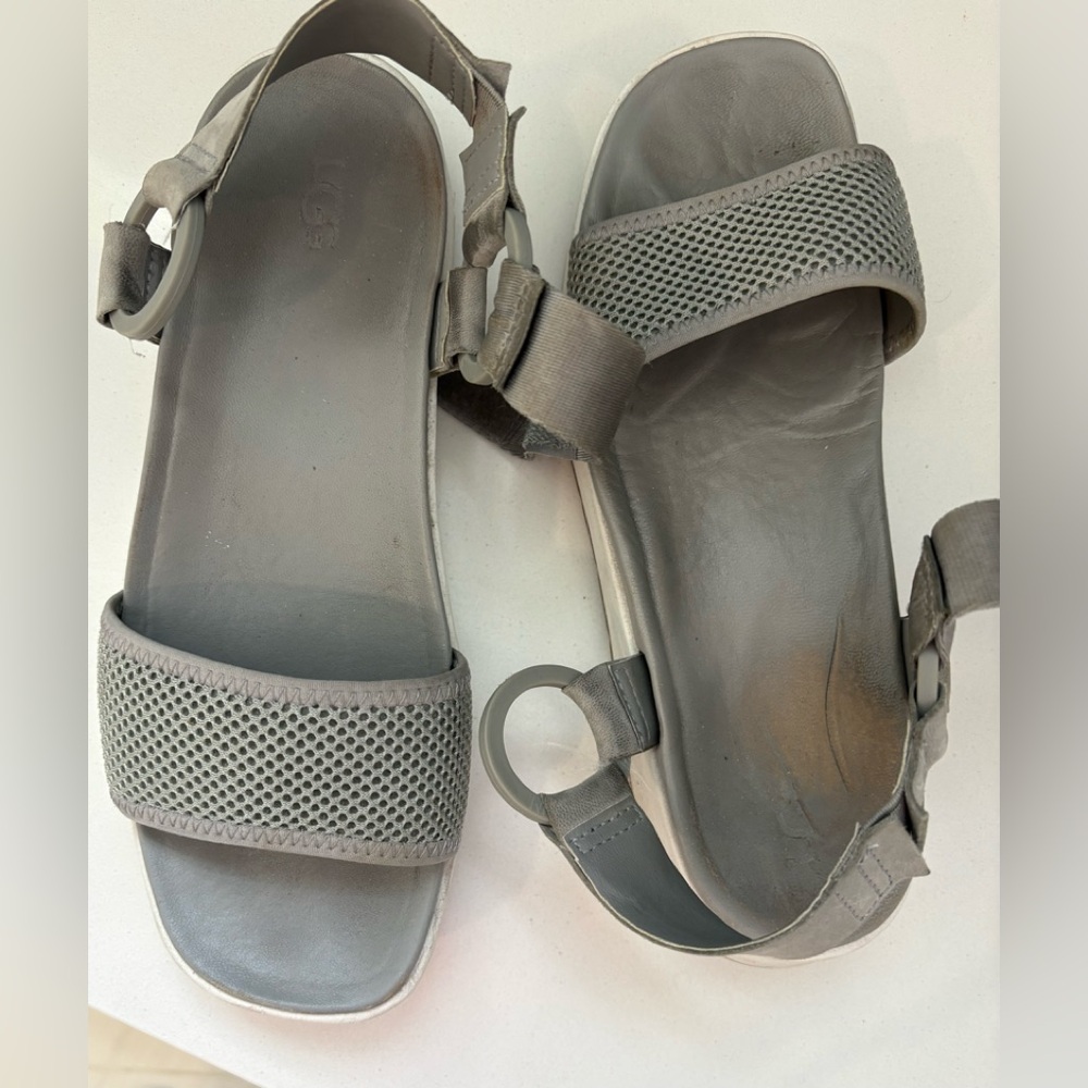 UGG Alissa Light Gray Sandals - Picture 2 of 4